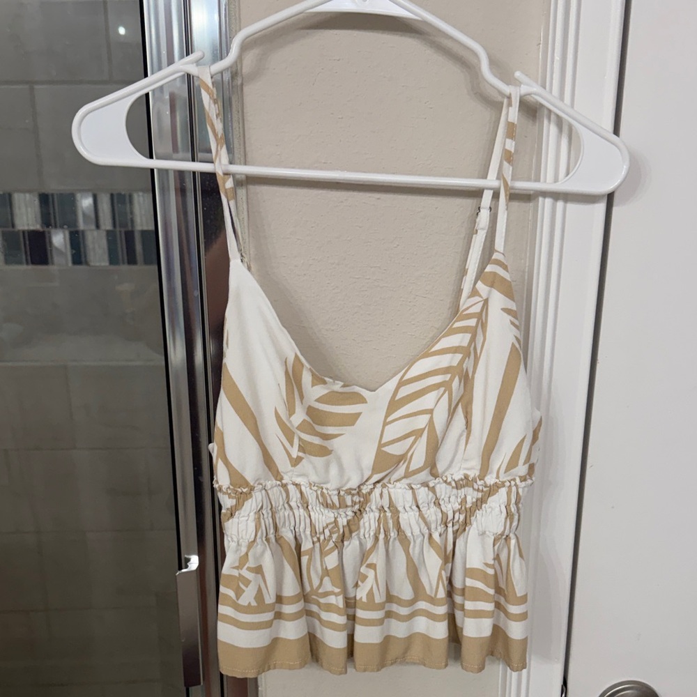 Ocean Drive Cream & Tan Leaf-Print Smocked Camisole Top
